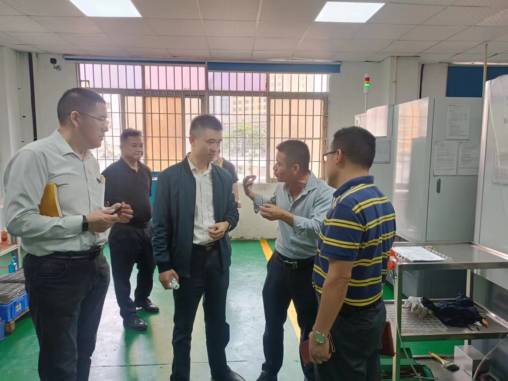 熱烈歡迎區(qū)政府領(lǐng)導(dǎo)帶隊走訪企業(yè)，鼓勵數(shù)字化轉(zhuǎn)型！